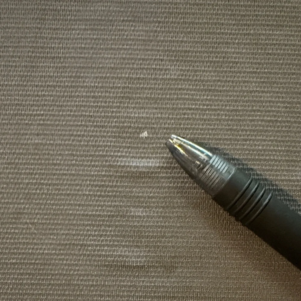 Lululemon Shirt Large. ****Minor Defects. See pictures Read Description***** - Picture 4 of 12